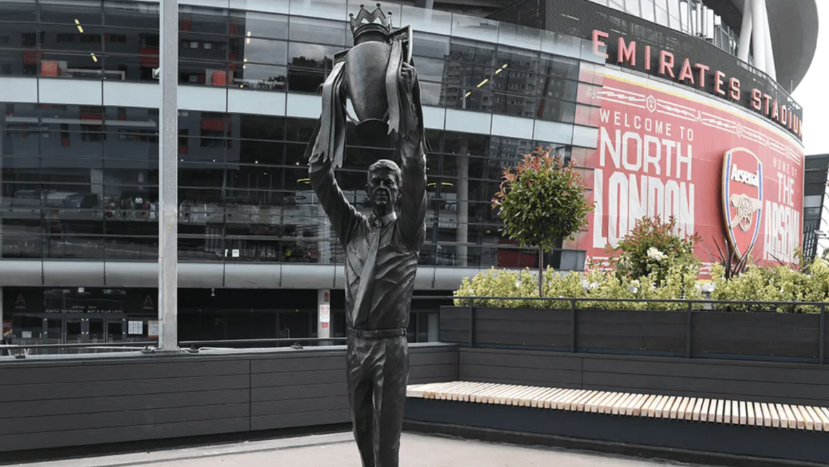 Arsenal unveils Wenger’s statue at Emirates Stadium